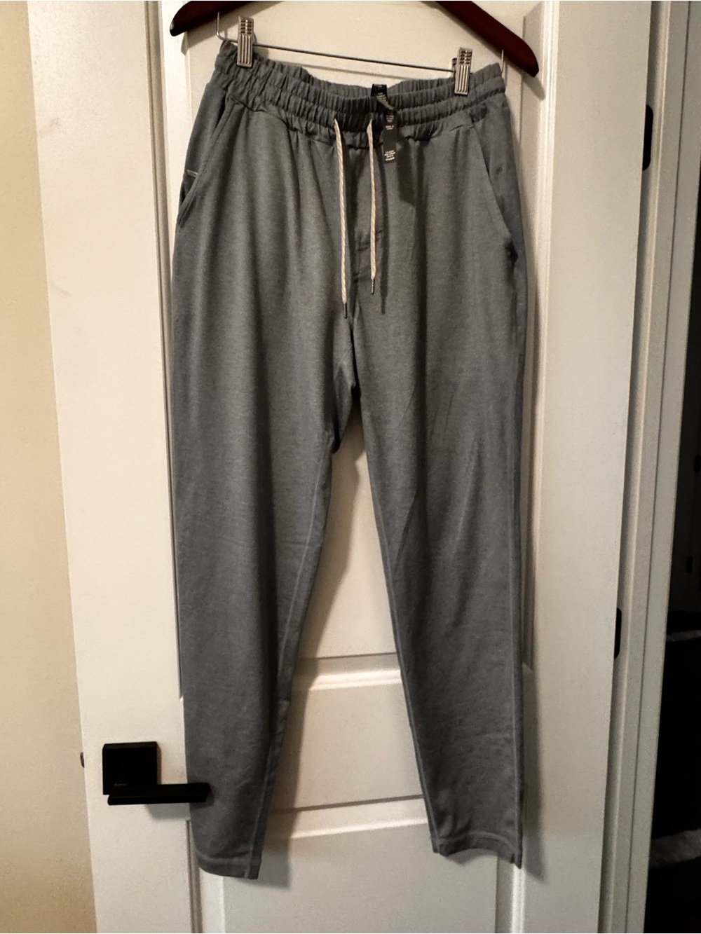 Vuori Men’s Light Gray Drawstring Joggers